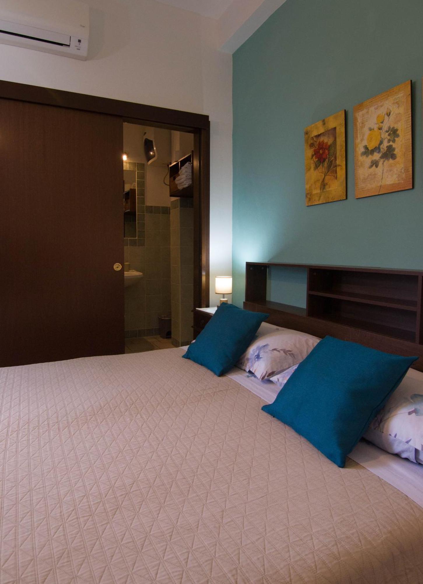 Bacu Abis B&B Del Viale المظهر الخارجي الصورة