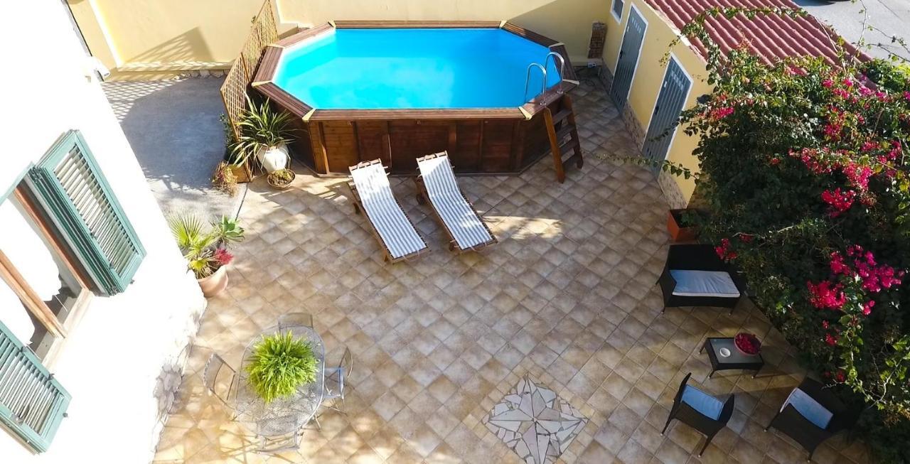 Bacu Abis B&B Del Viale المظهر الخارجي الصورة