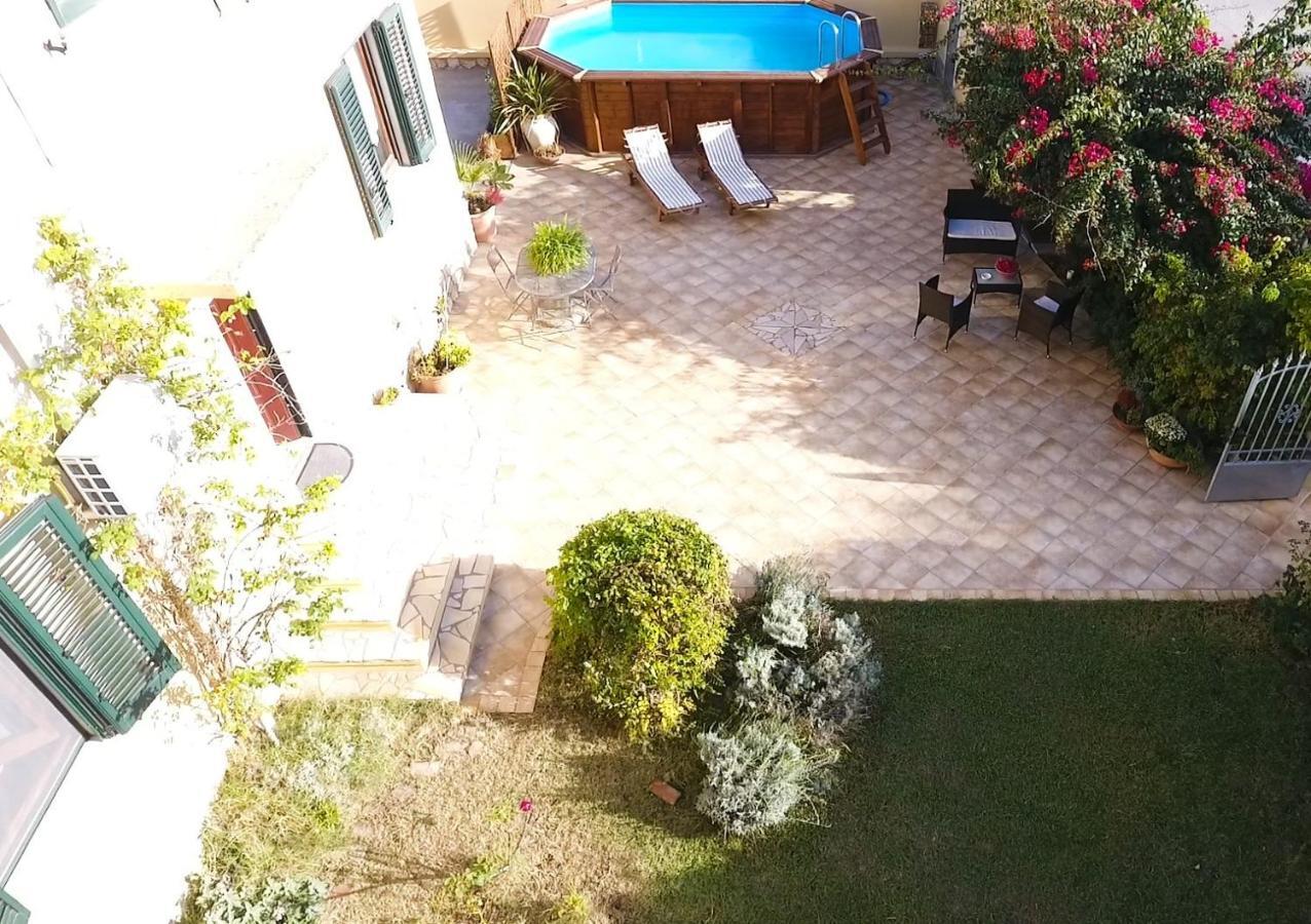 Bacu Abis B&B Del Viale المظهر الخارجي الصورة